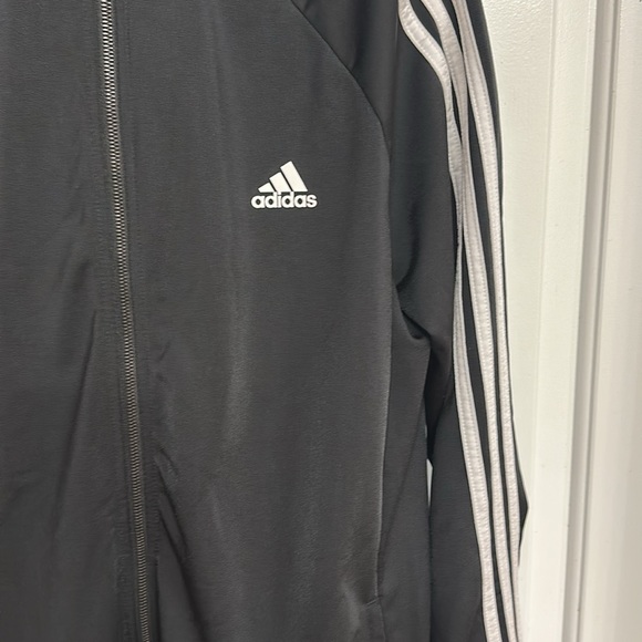 Adidas jacket - Picture 2 of 8